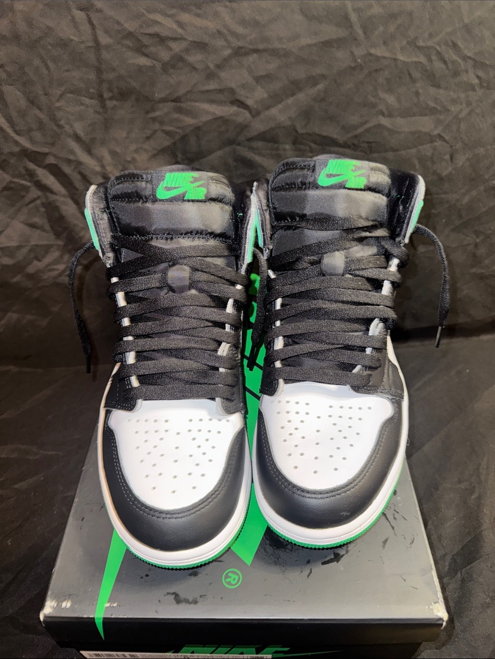 Nike Air Jordan 1 HIGH - (Lucky green) White, Black & Green